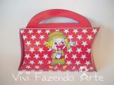 30 Caixinhas surpresa personalizadas.