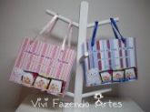 30 Sacolas surpresa personalizadas.