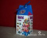 30 Caixinhas surpresa personalizadas.