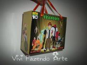 30 Sacolas surpresa personalizadas.
