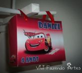 30 Sacolas surpresa personalizadas.